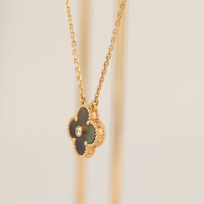 [Raffine] COLLAR DE TRÉBOL DE 15 MM CON DIAMANTES Y NÁCAR