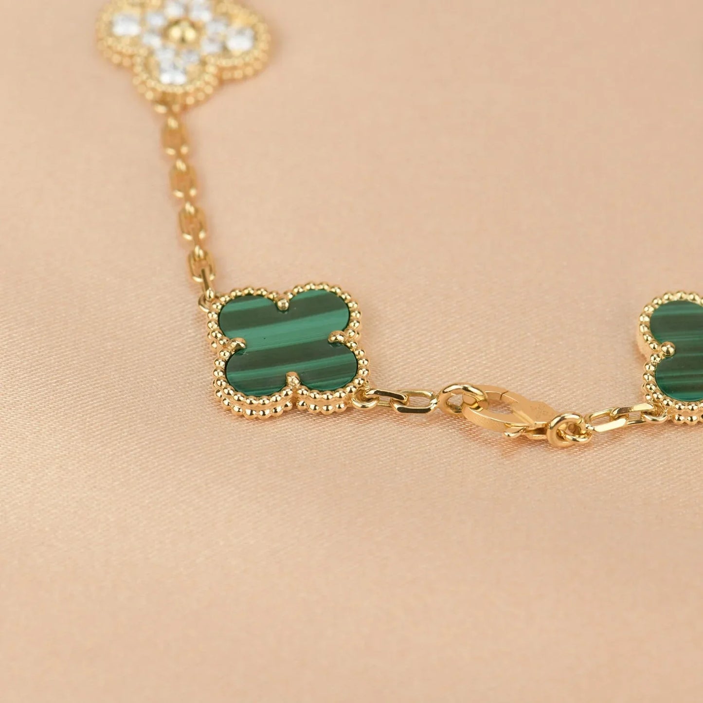 [Raffine] CLOVER 5 MOTIF MALACHITE BRACELET COLLECTION