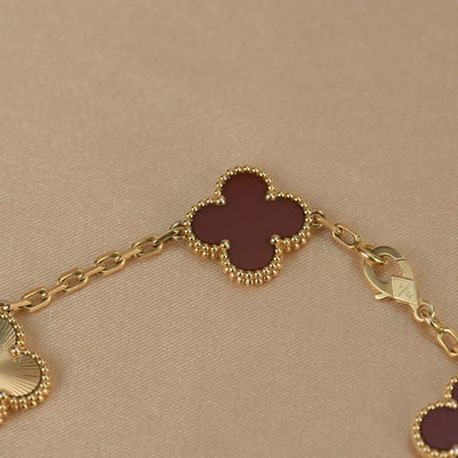 [Raffine] CLOVER 5 MOTIV ROTER KORNELIAN-ARMBAND KOLLEKTION