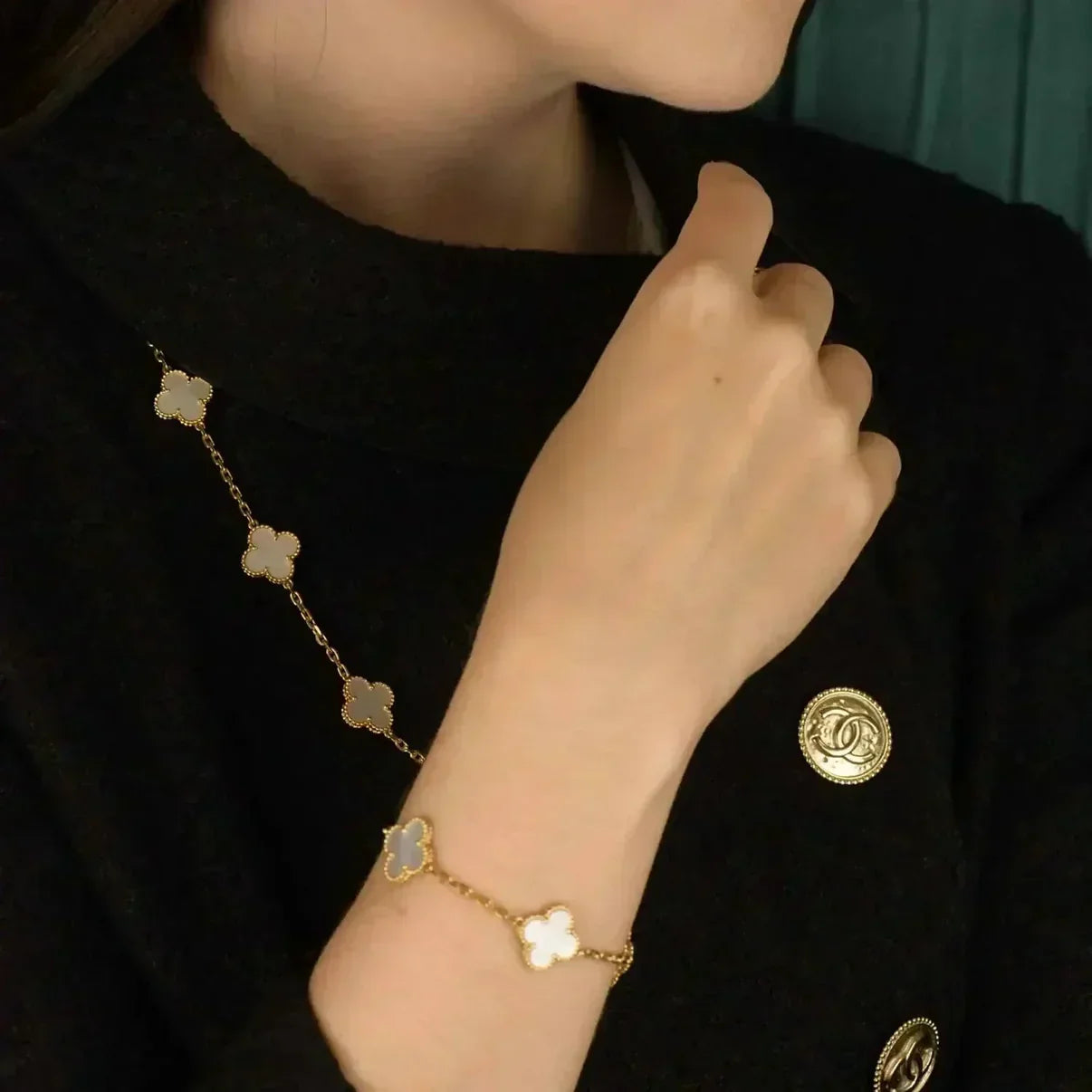 [Raffine]CLOVER WHITE PEARL MOP 5 MOTIF BRACELET COLLECTION