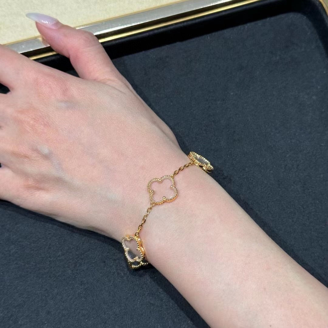 [Raffine]CLOVER 5 MOTIF ROCK CRYSTAL PINK GOLD BRACELET