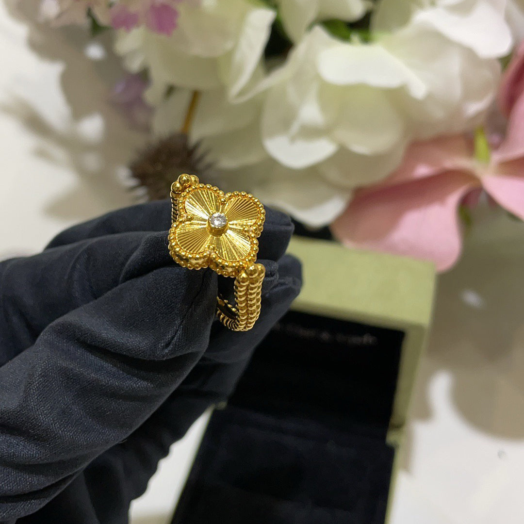 [Raffine]Anillo de ágata azul ribereña de trébol