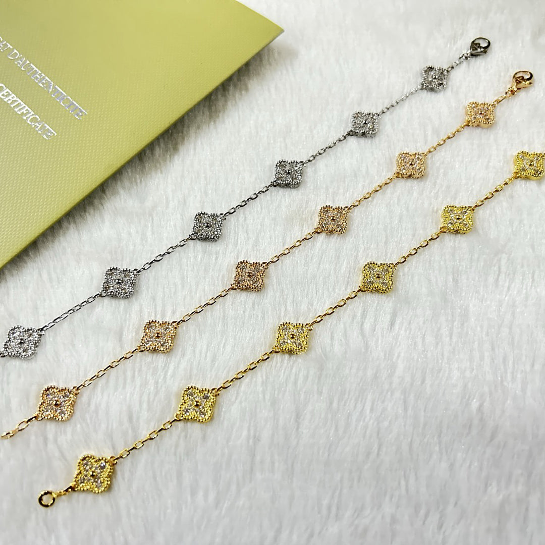 [Raffine] DIAMANTARMBAND MIT KLEEBLATT UND 6 MOTIV