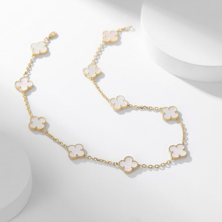 [Raffine] COLLAR DE NÁCAR BLANCO CON 10 MOTIVOS DE TRÉBOL