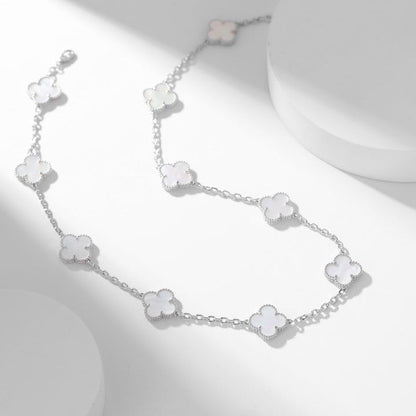 [Raffine] COLLAR DE NÁCAR BLANCO CON 10 MOTIVOS DE TRÉBOL