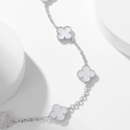 [Raffine] COLLAR DE NÁCAR BLANCO CON 10 MOTIVOS DE TRÉBOL