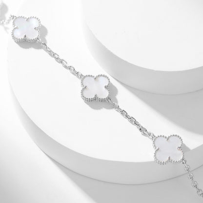 [Raffine] COLLAR DE NÁCAR BLANCO CON 10 MOTIVOS DE TRÉBOL