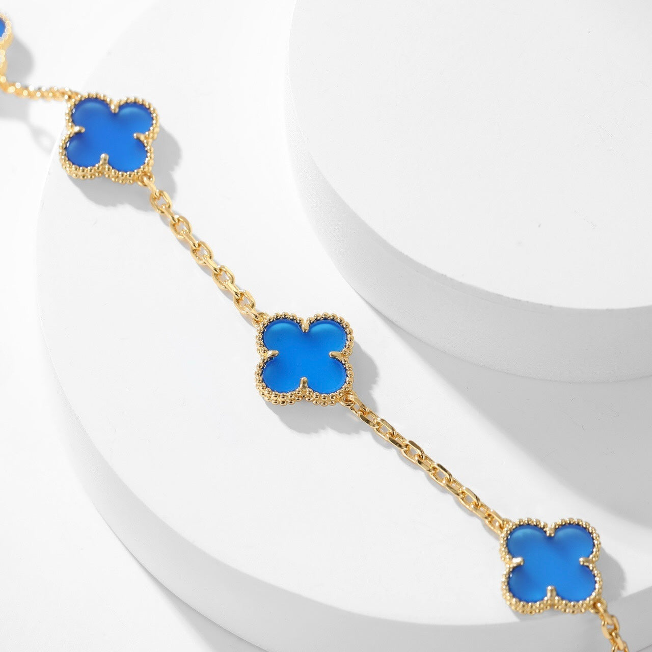 [Raffine] COLLAR DE ÁGATA AZUL CON 10 MOTIVOS DE TRÉBOL