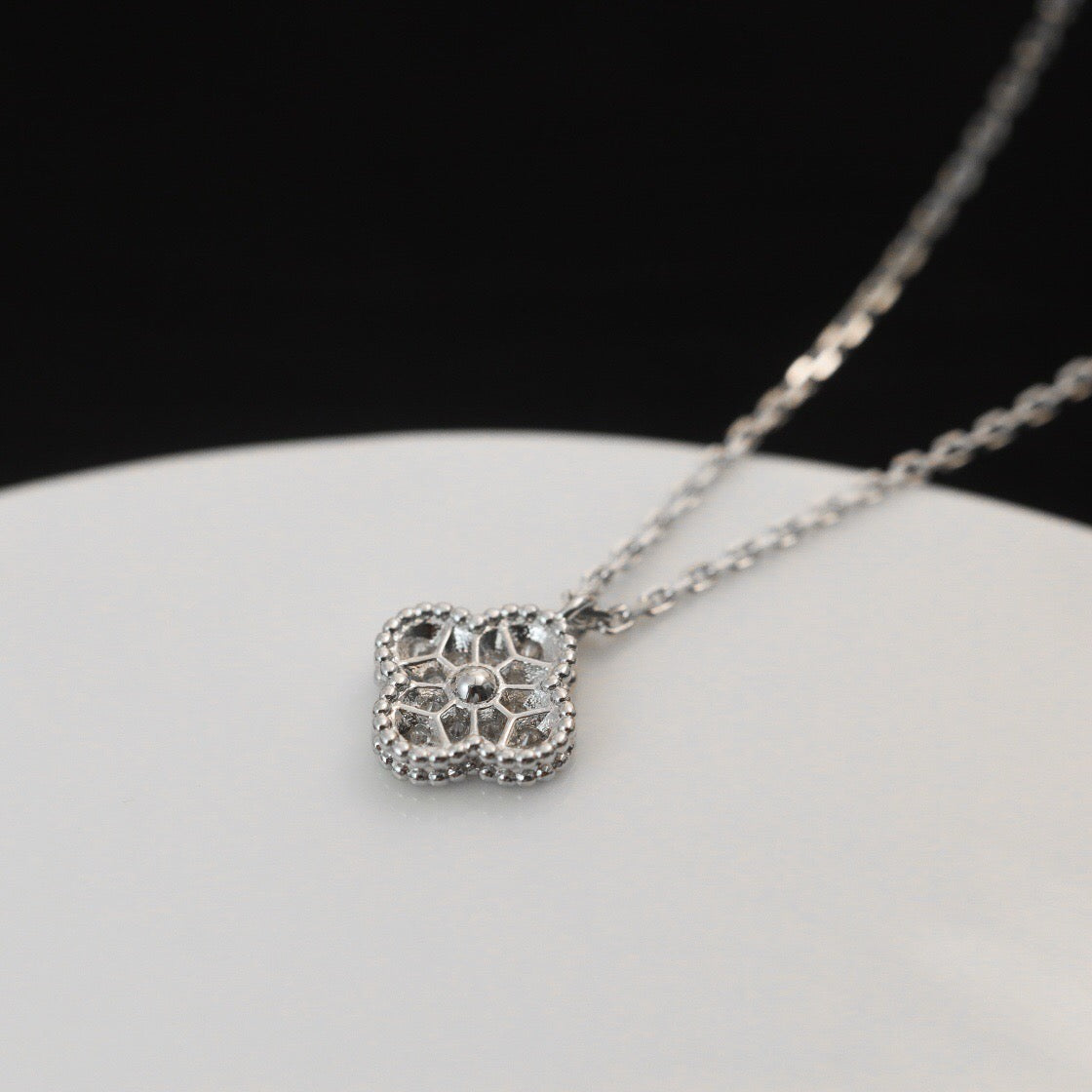 [Raffine]COLLAR CON COLGANTE DE DIAMANTES CLOVER MINI DE 9,5 MM