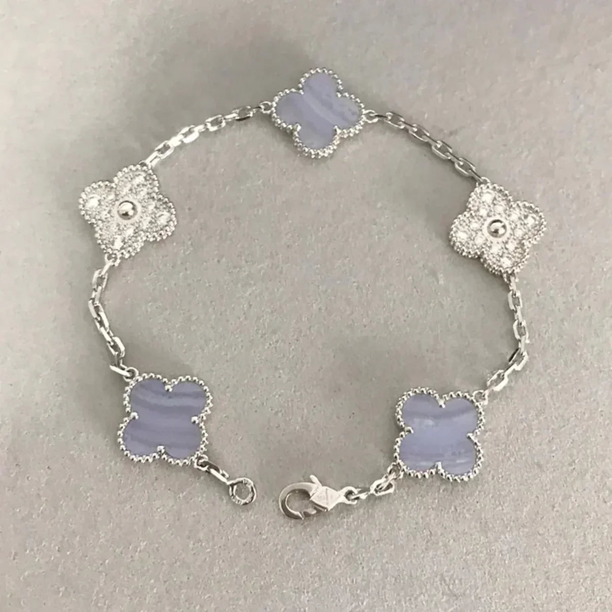 [Raffine] CLOVER 5 MOTIV LILA CHALZEDON ARMBAND KOLLEKTION
