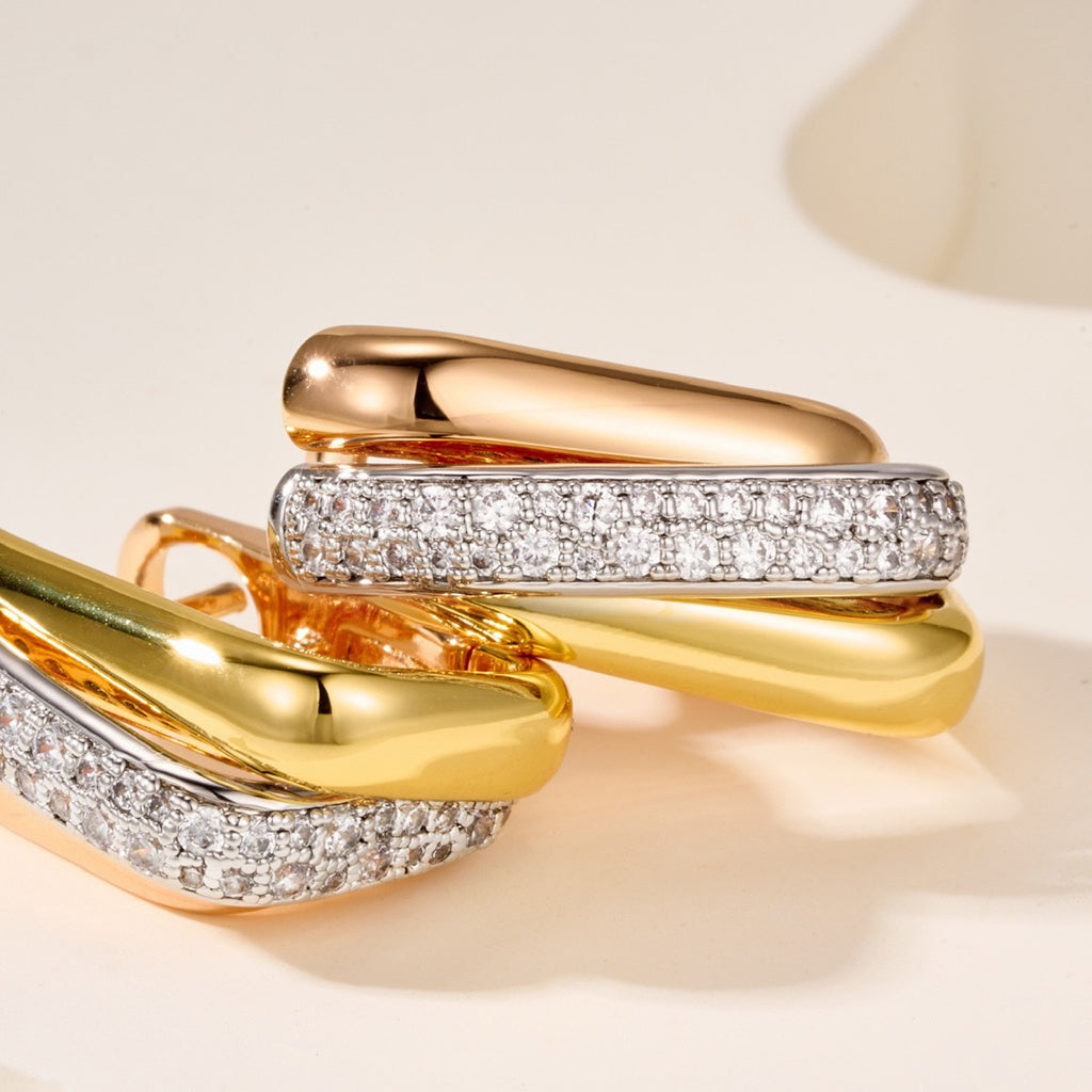 [Raffine]TRINITY HALF DIAMOND  CUSHION EARRINGS