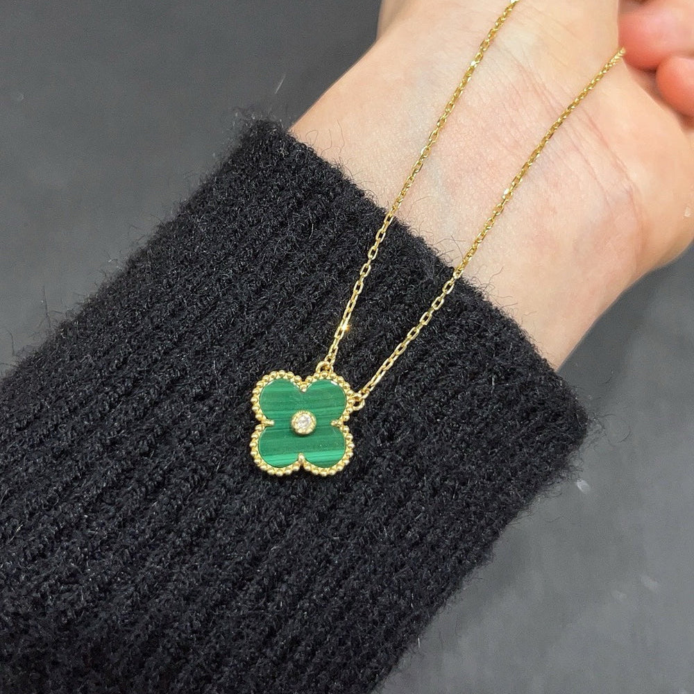 [Raffine] COLLAR DE TRÉBOL CON TURQUESA Y DIAMANTE DE 15 MM