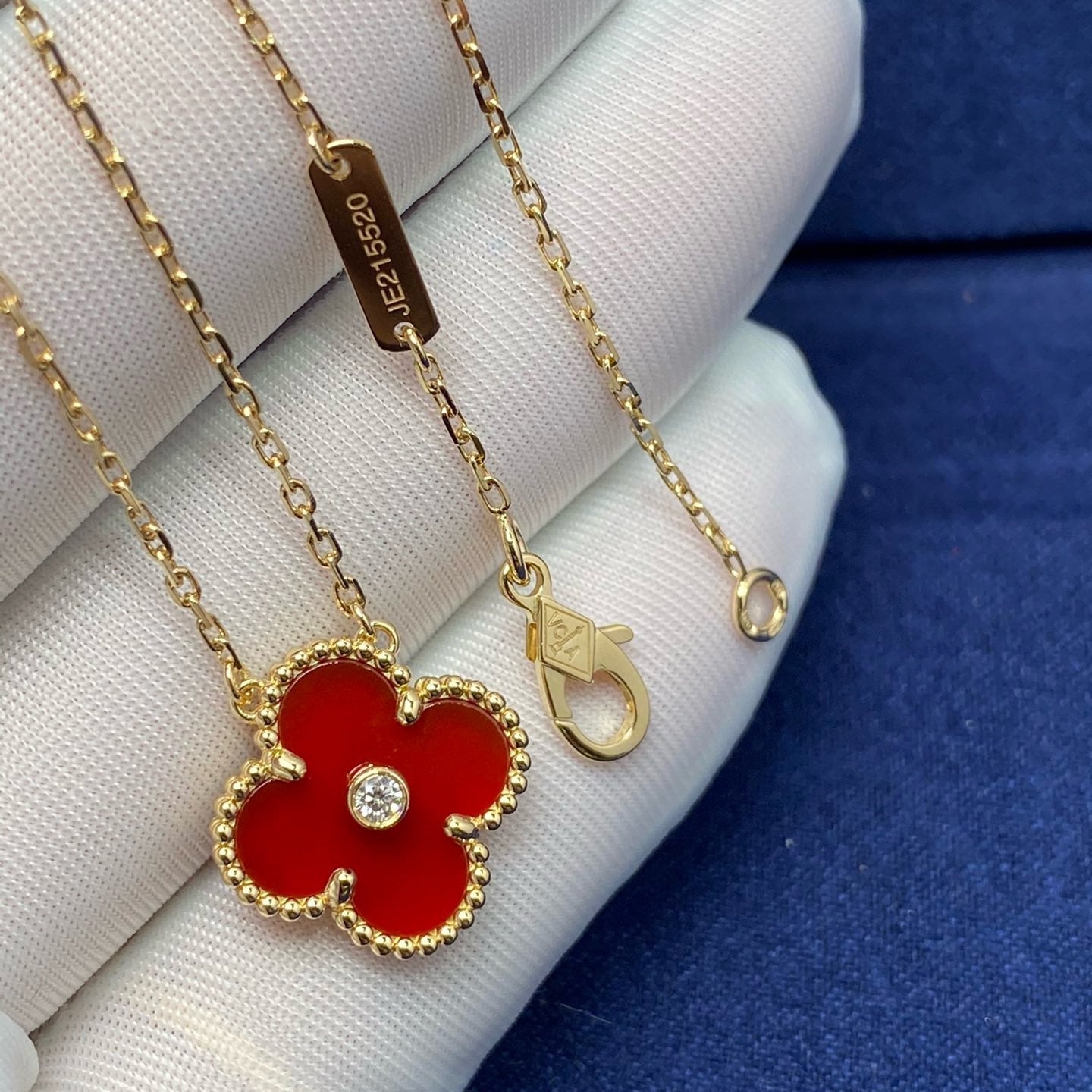[Raffine] COLLAR DE CORNALINA CON DIAMANTES Y TRÉBOL DE 15 MM
