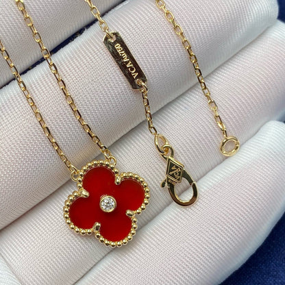 [Raffine] COLLAR DE CORNALINA CON DIAMANTES Y TRÉBOL DE 15 MM
