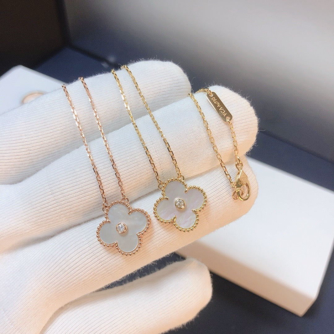 [Raffine]CLOVER 15MM DIAMOND WHITE FRITILLARIA NECKLACE