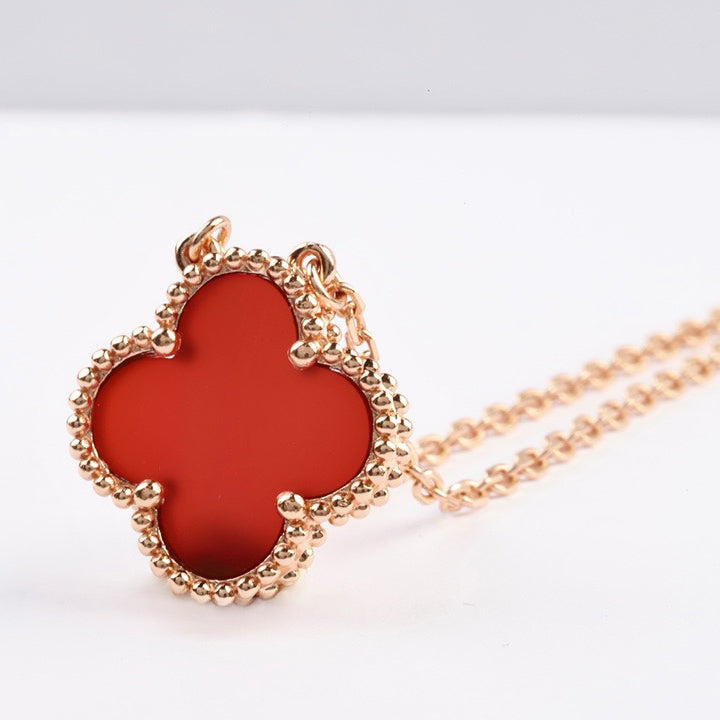 [Raffine] COLLAR DE UNA SOLA FLOR DE CORNALINA DE 15 MM DE TRÉBOL
