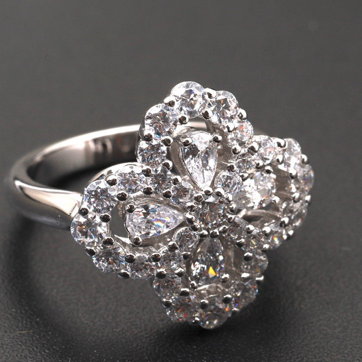[Raffine] ANILLO DE ARO CON MOTIVO COMPLETO DE DIAMANTE, 16 MM, PLATA