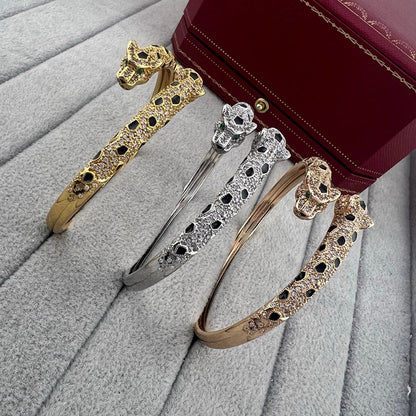 [Raffine]PANTHERE DOUBLE HEADED HALF DIAMOND OPEN BRACELET