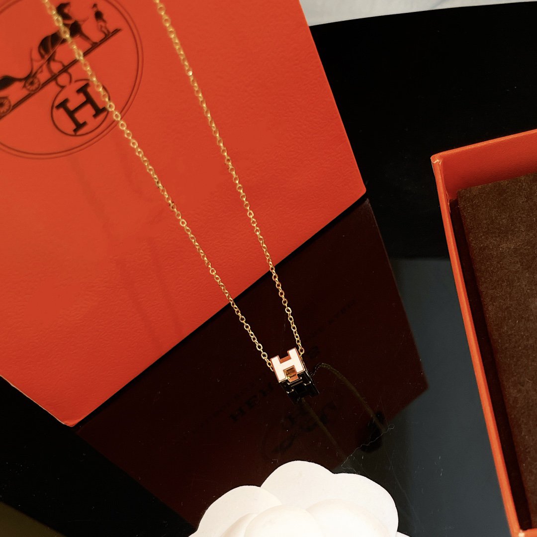 [Raffine]H WHITE SQUARE GOLD NECKLACE