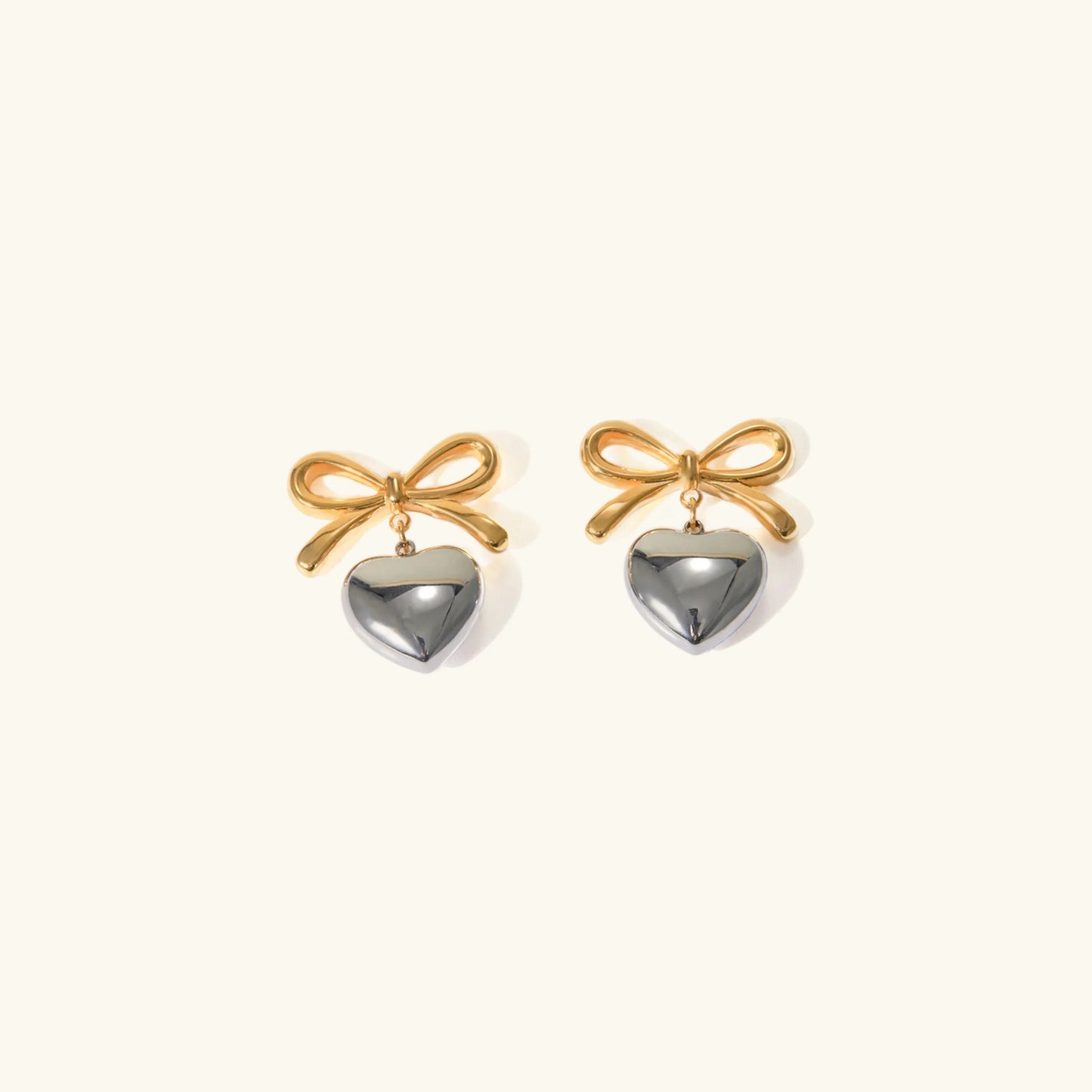 [Raffine]Rowanne Two Tone French Knot Heart Earrings