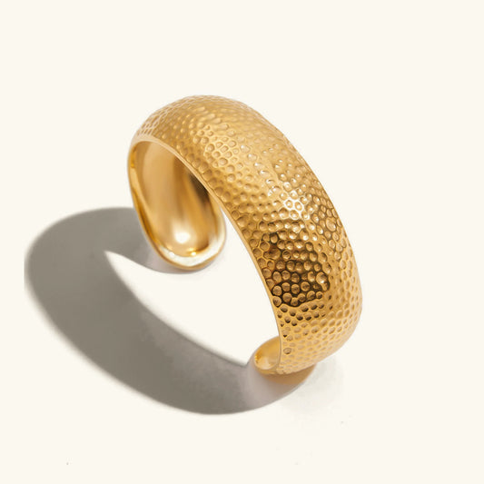 [Raffine]Cheyenne Textured Gold Band