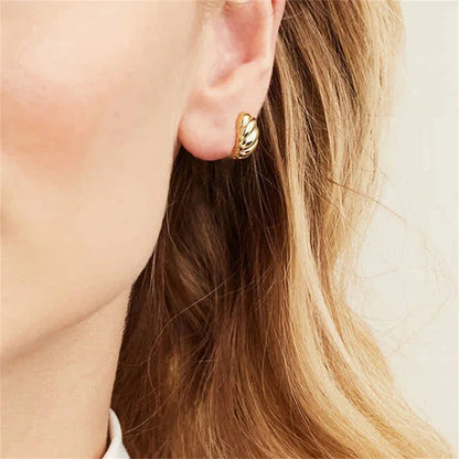 [Raffine]Croissant Huggie Earrings