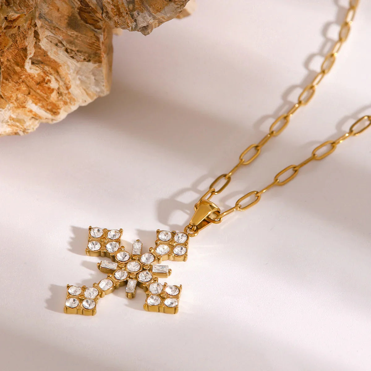 [Raffine]Divina Crystal Cross Necklace