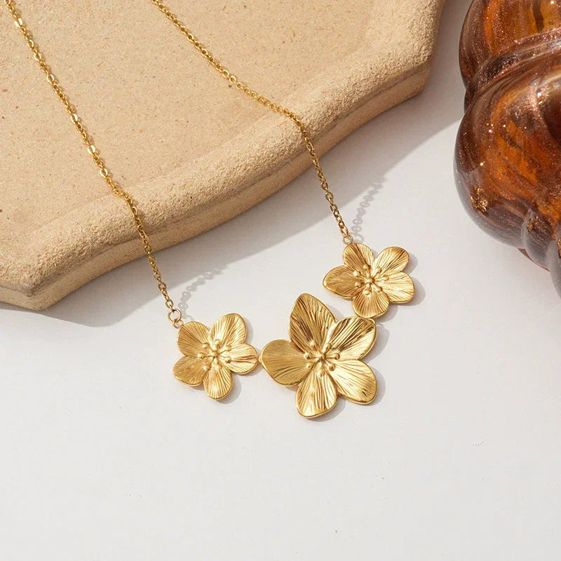 [Raffine]Millie Gold Flower Necklace