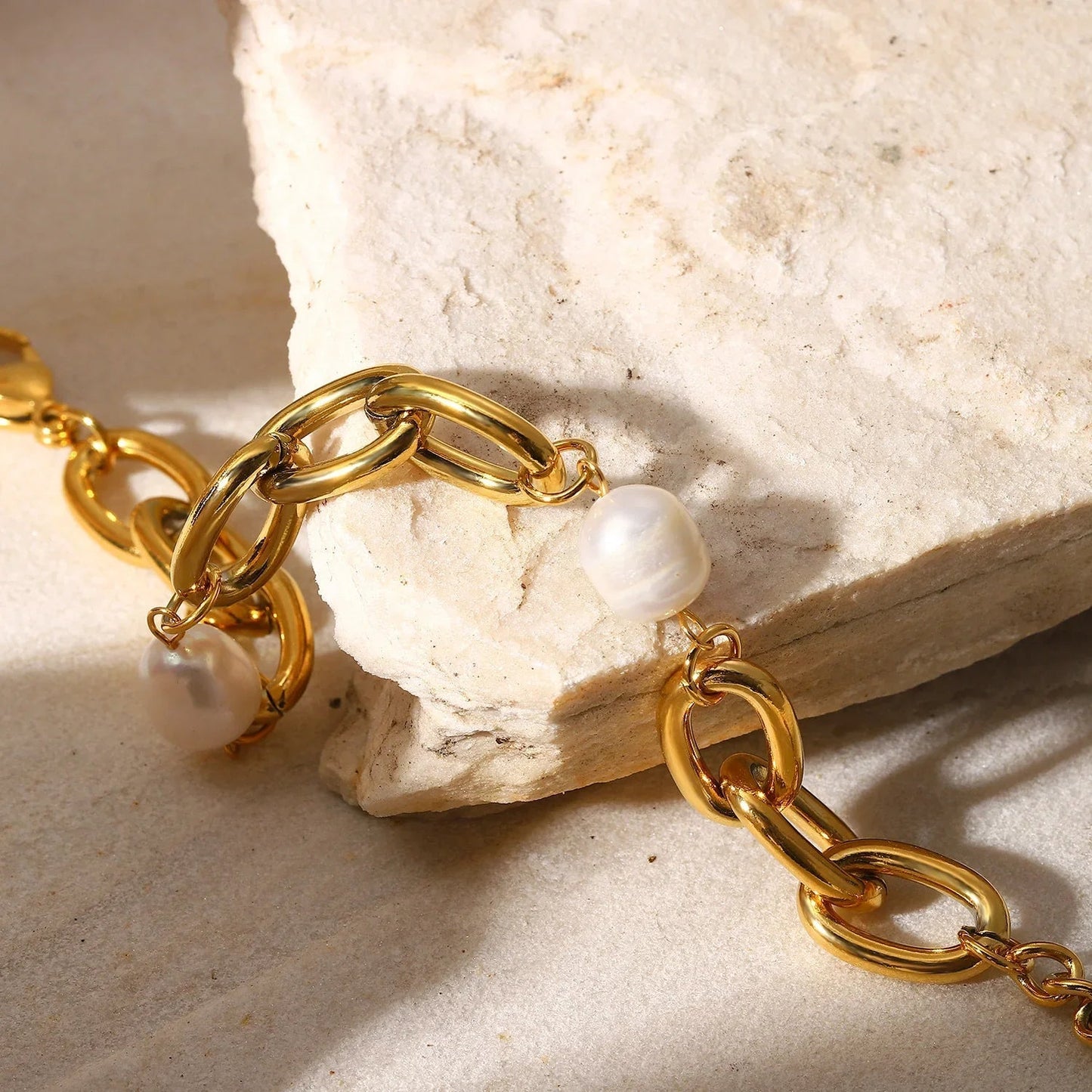 [Raffine]Ysabel Chunky Freshwater Pearl Bracelet