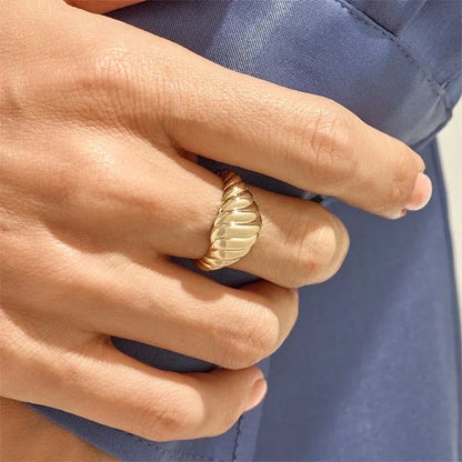 [Raffine]Ylenna Gold Croissant Ring