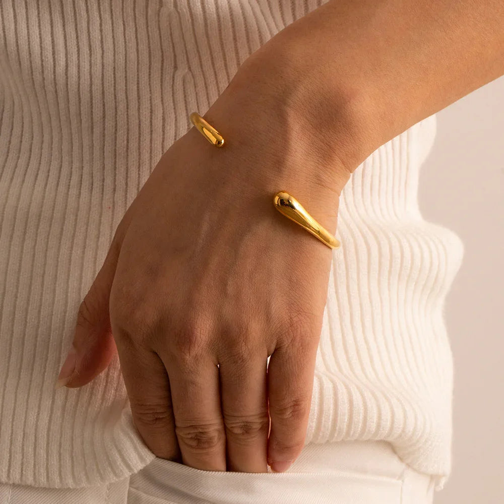 [Raffine]Audrina Contemporary Gold Bangle