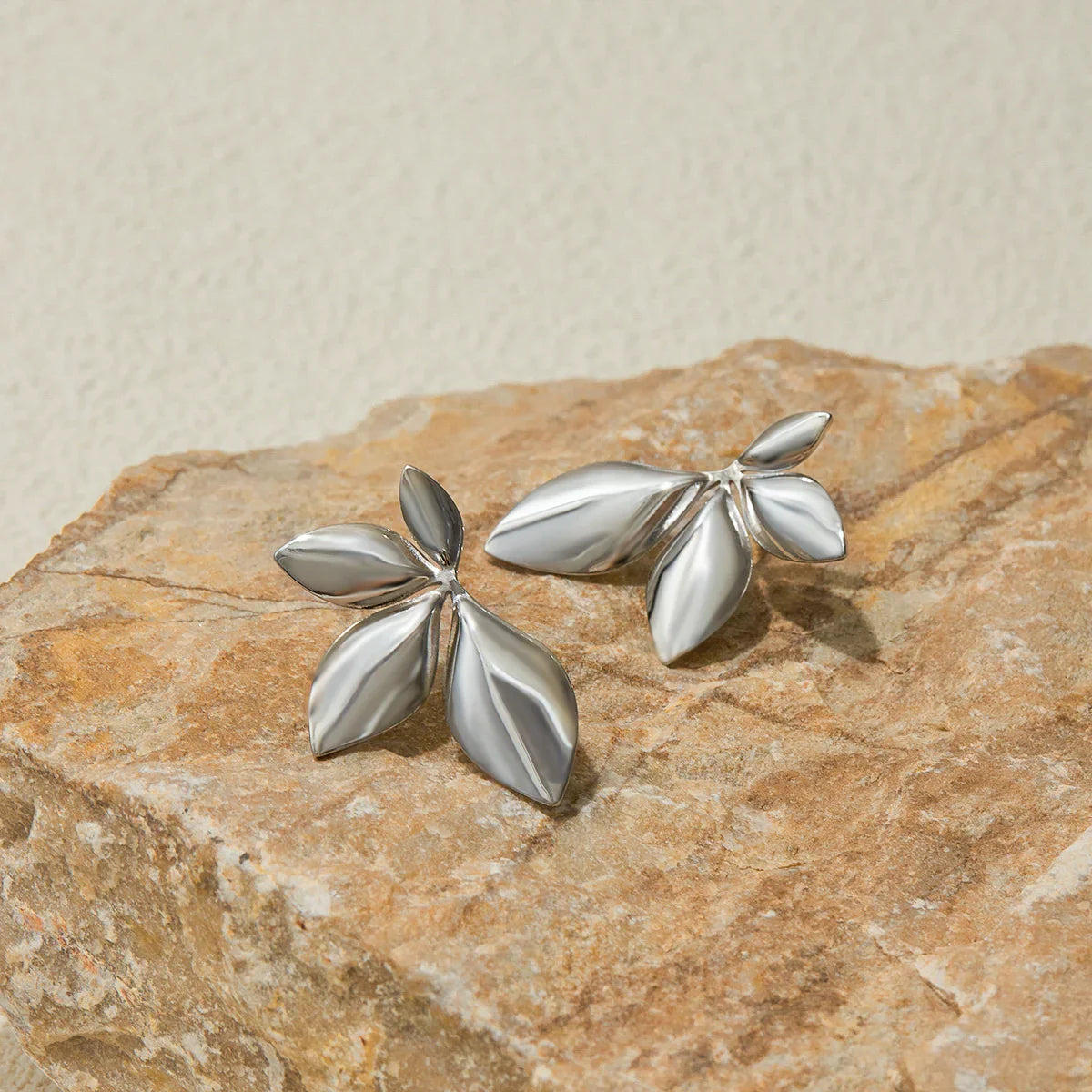 [Raffine]Velle Gold Petal Earrings