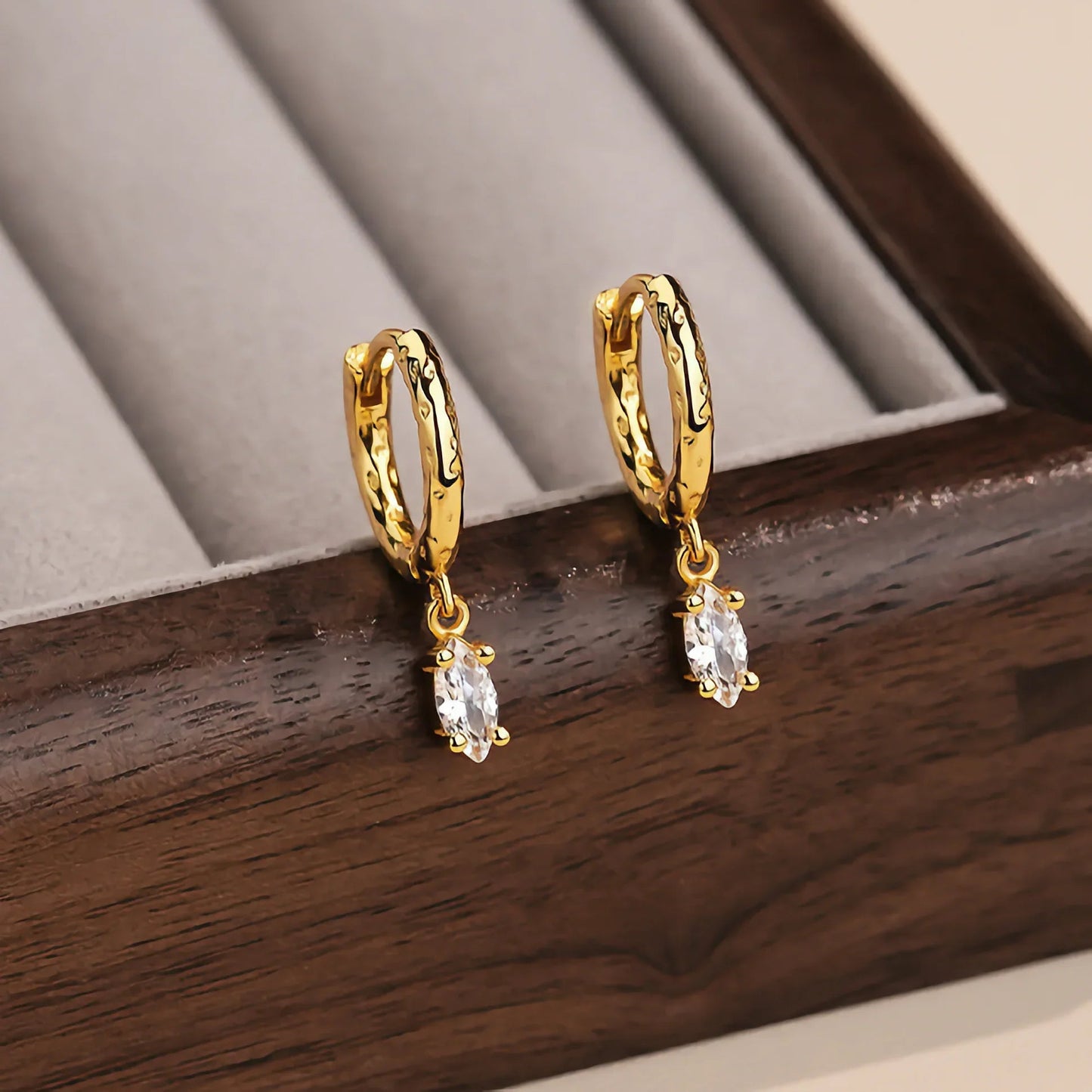 [Raffine]Shayla Hammered Diamond Hoops