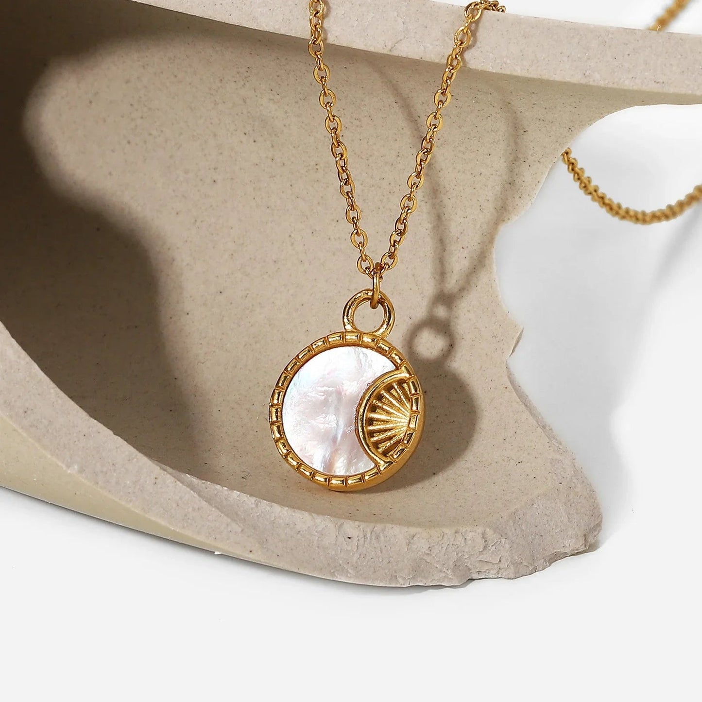 [Raffine]Brooklyn Freshwater Pearl Necklace