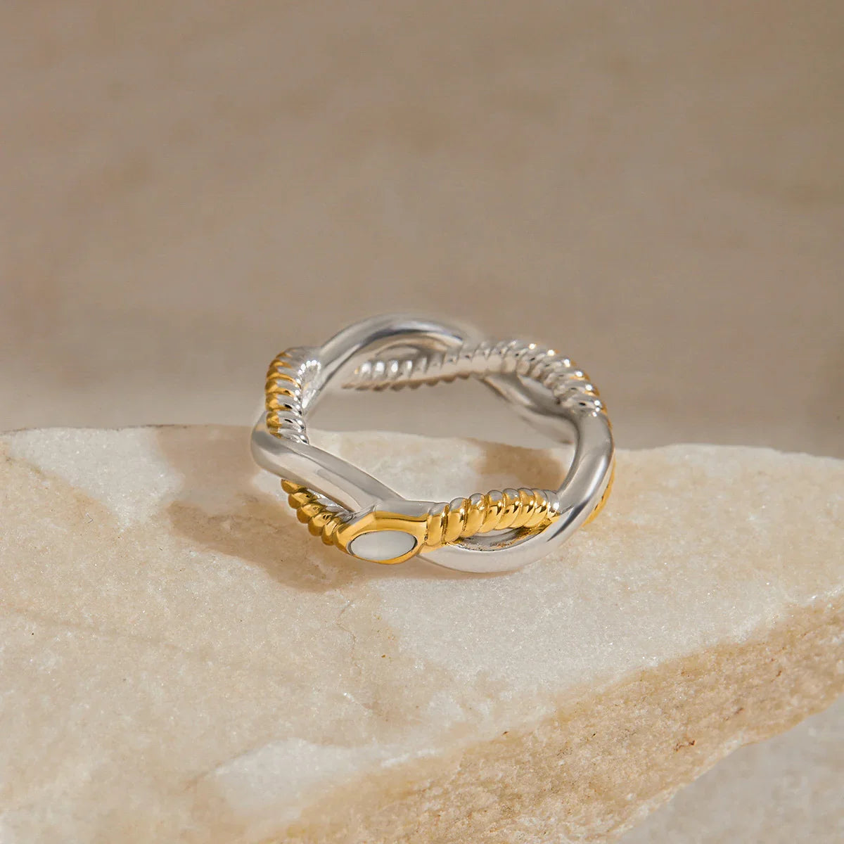 [Raffine]Nerisse Two-Tone Twist Ring