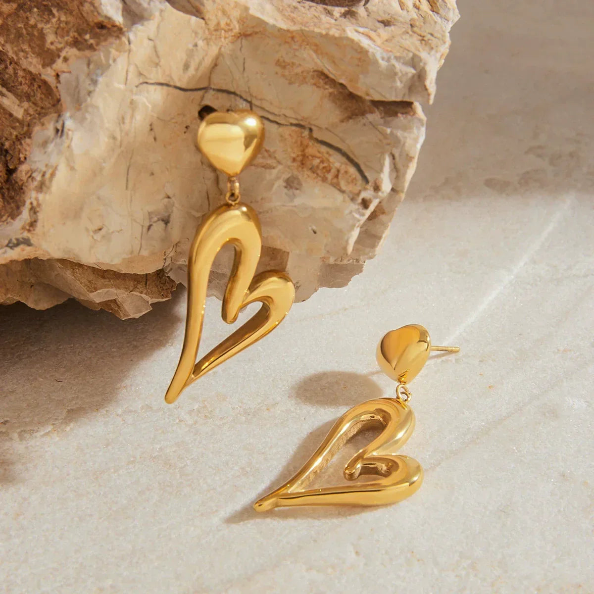 [Raffine]Venus Gold Heart Earrings