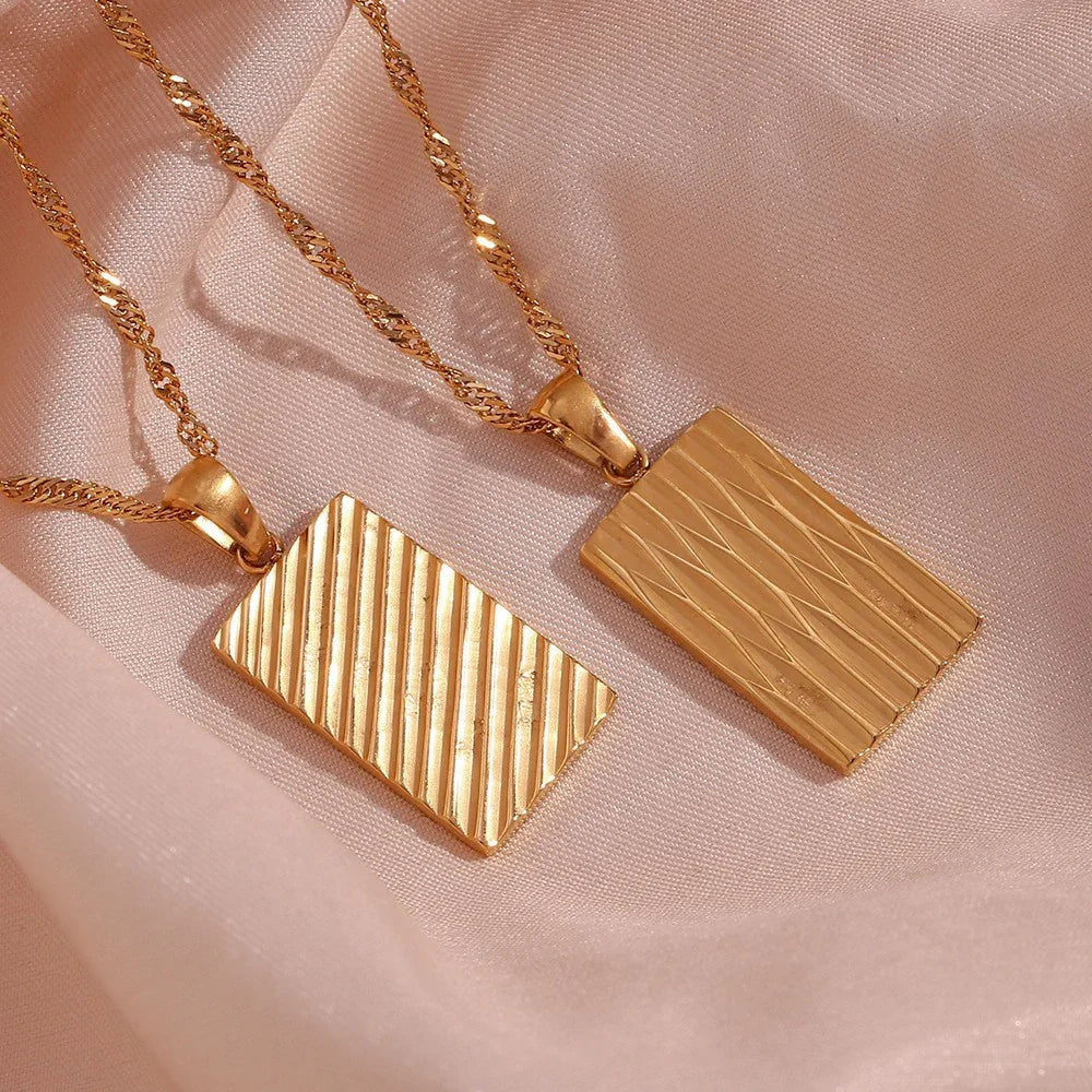 [Raffine]Dahlia Gold Necklace