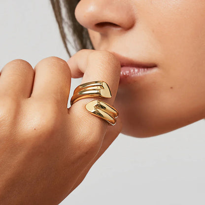 [Raffine]Tara Heart Twist Gold Ring