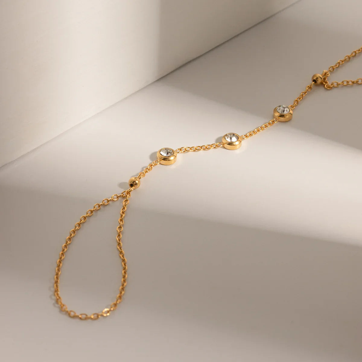 [Raffine]Leona Diamond Hand Chain