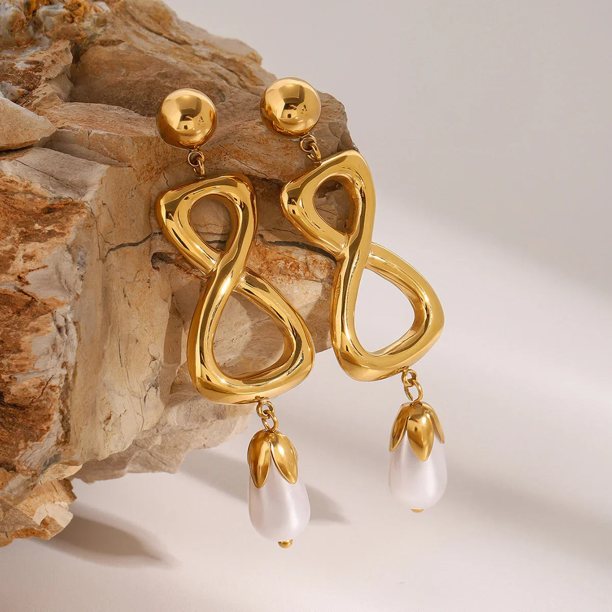 [Raffine]Kaylee Freshwater Pearl Earrings