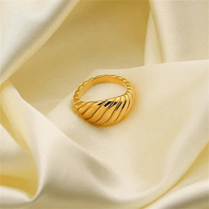 [Raffine]Ylenna Gold Croissant Ring