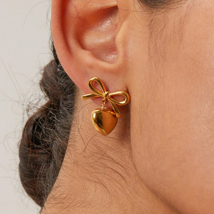 [Raffine]Rowanne French Knot Gold Heart Earrings