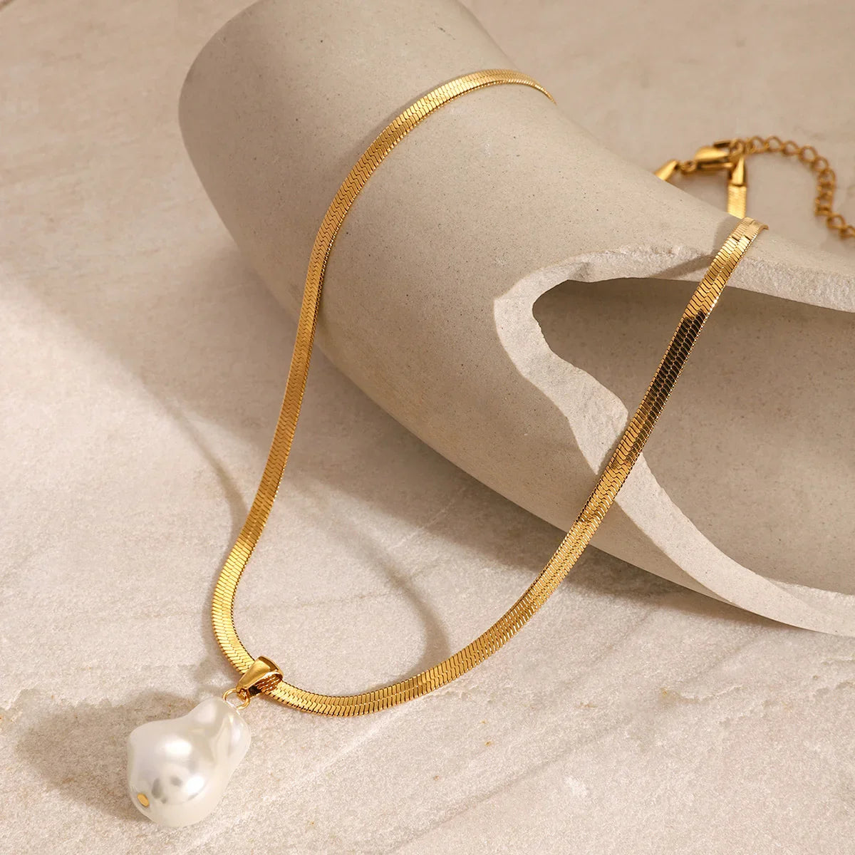 [Raffine]Glorietta Herringbone Pearl Necklace