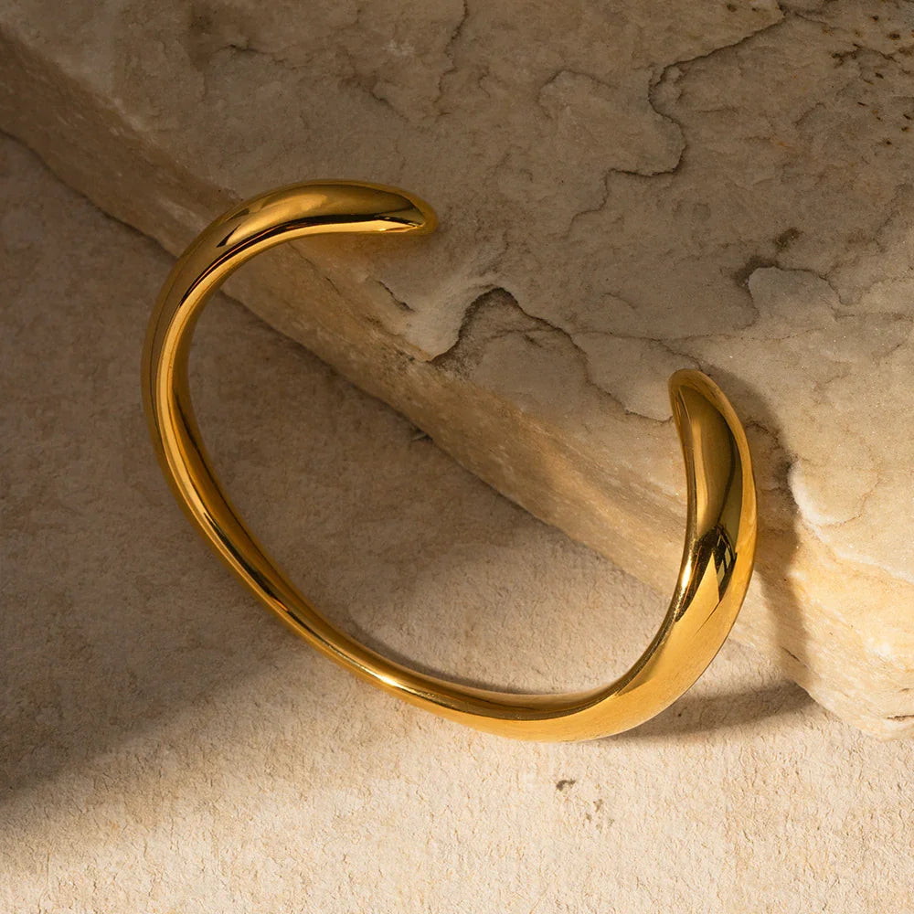 [Raffine]Audrina Contemporary Gold Bangle