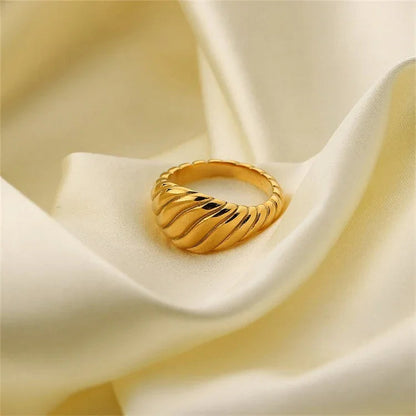 [Raffine]Ylenna Gold Croissant Ring