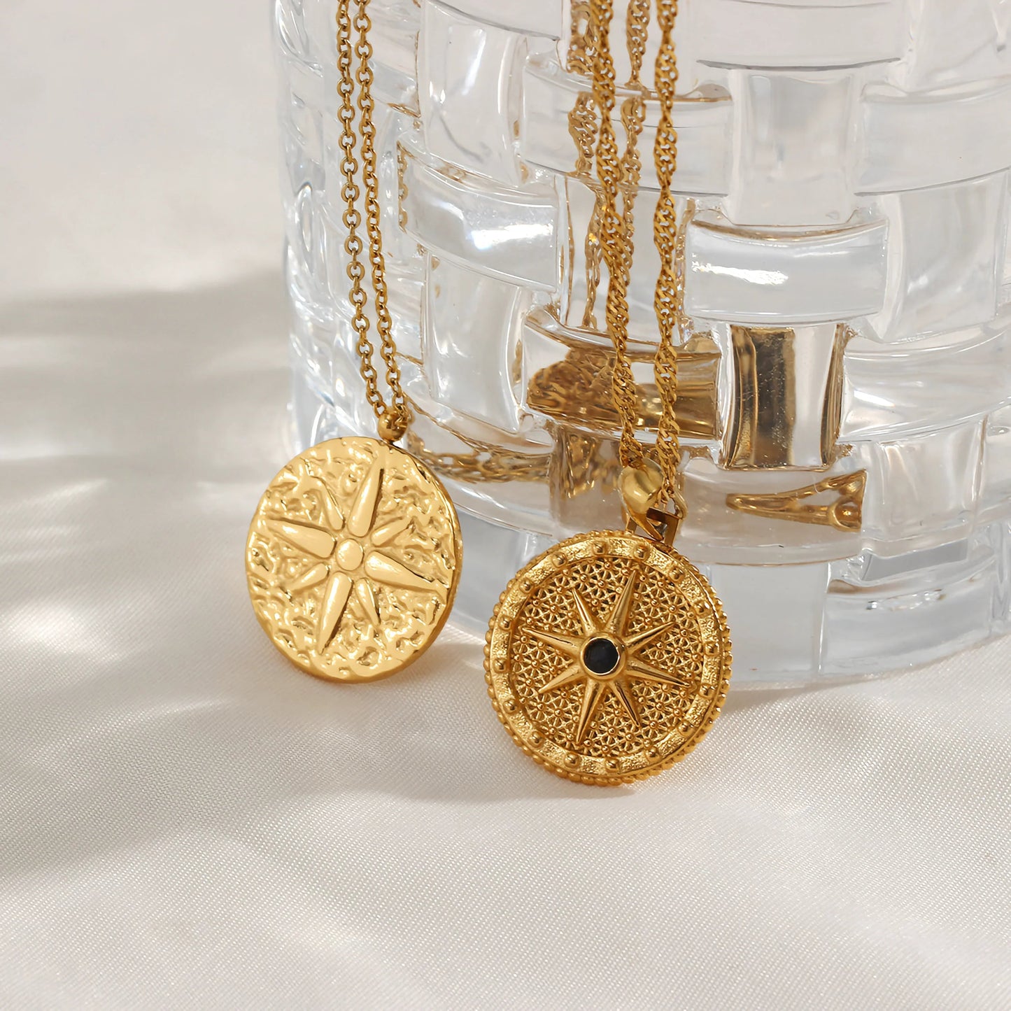 [Raffine]Ellie Compass Necklace