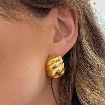 [Raffine]Lucina Gold Huggie Earrings