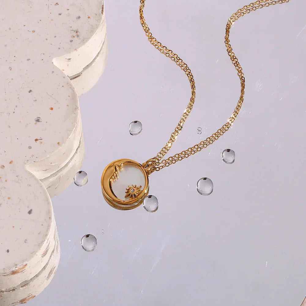 [Raffine]Evangeline Lunar Gold Necklace