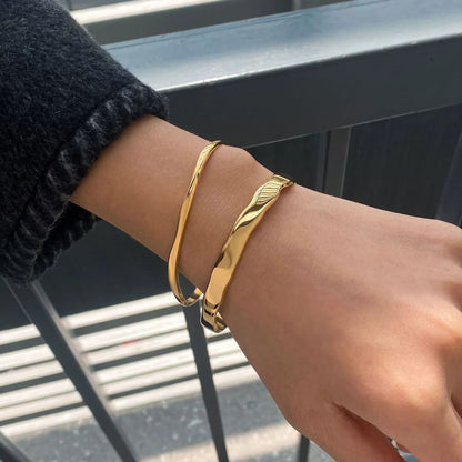 [Raffine]Haisley Gold Bangle