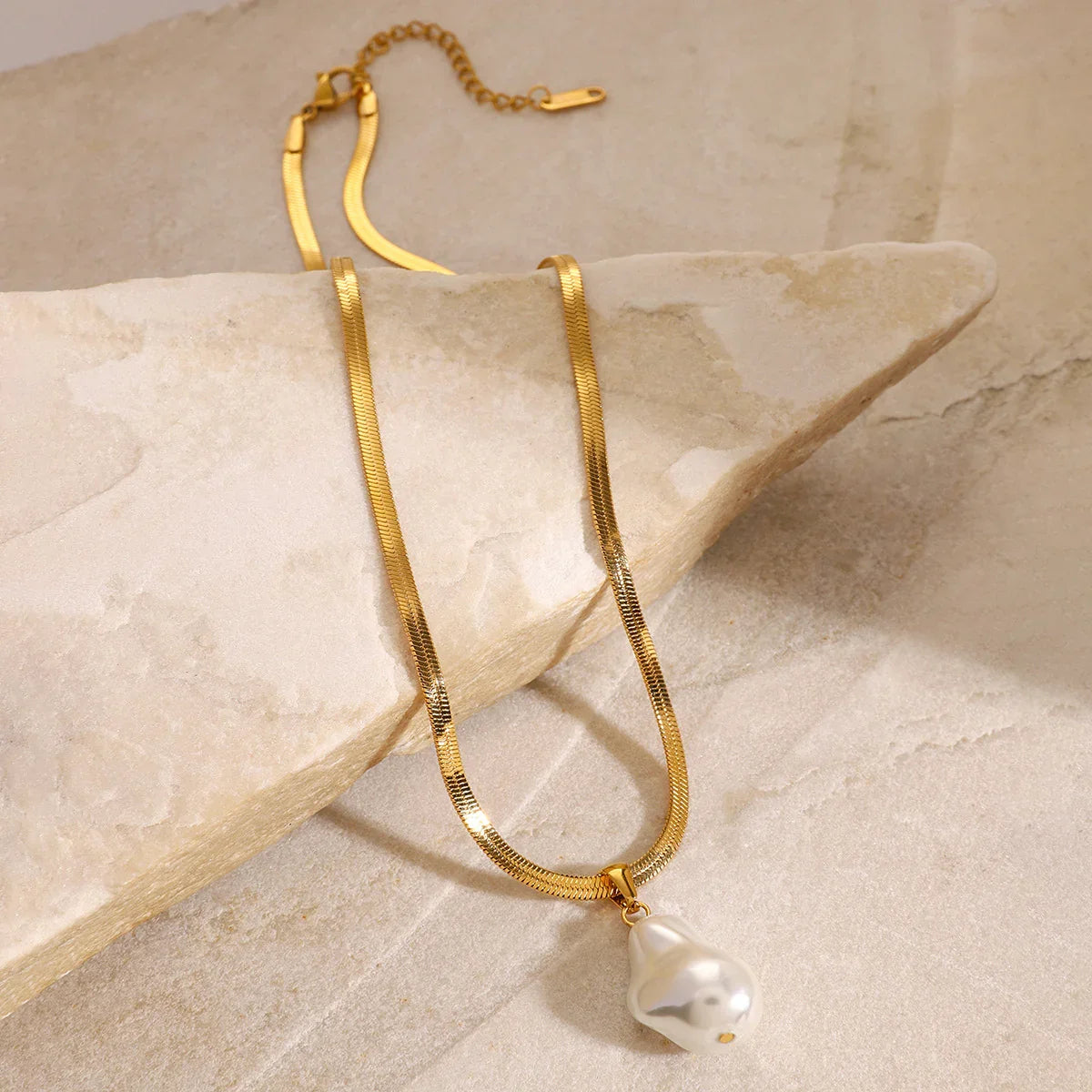[Raffine]Glorietta Herringbone Pearl Necklace
